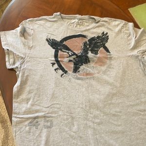 American Eagle tee shirt